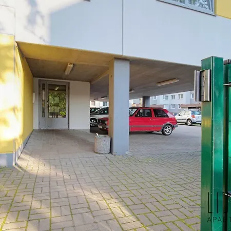 Sunny With Parking, Self-check-in & Wi-fi Apartment *