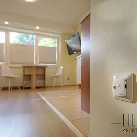 Lejlighed Sunny With Parking, Self-check-in & Wi-fi